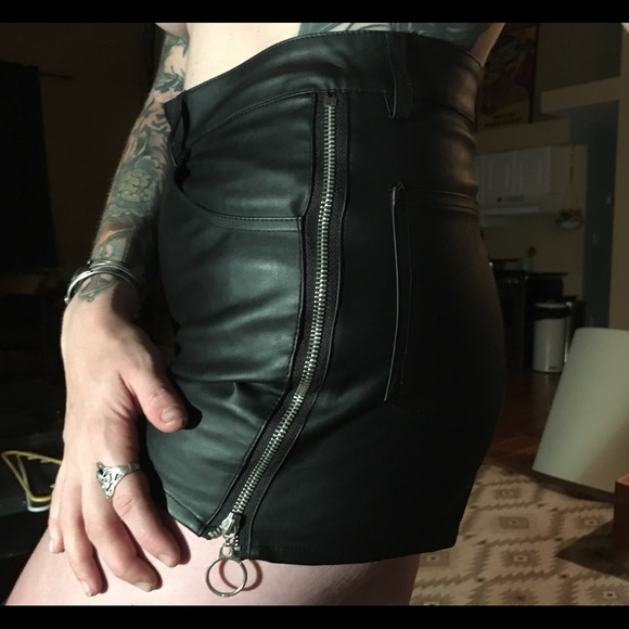 UNIF black leather shorts zip o ring - Picture 1 of 7
